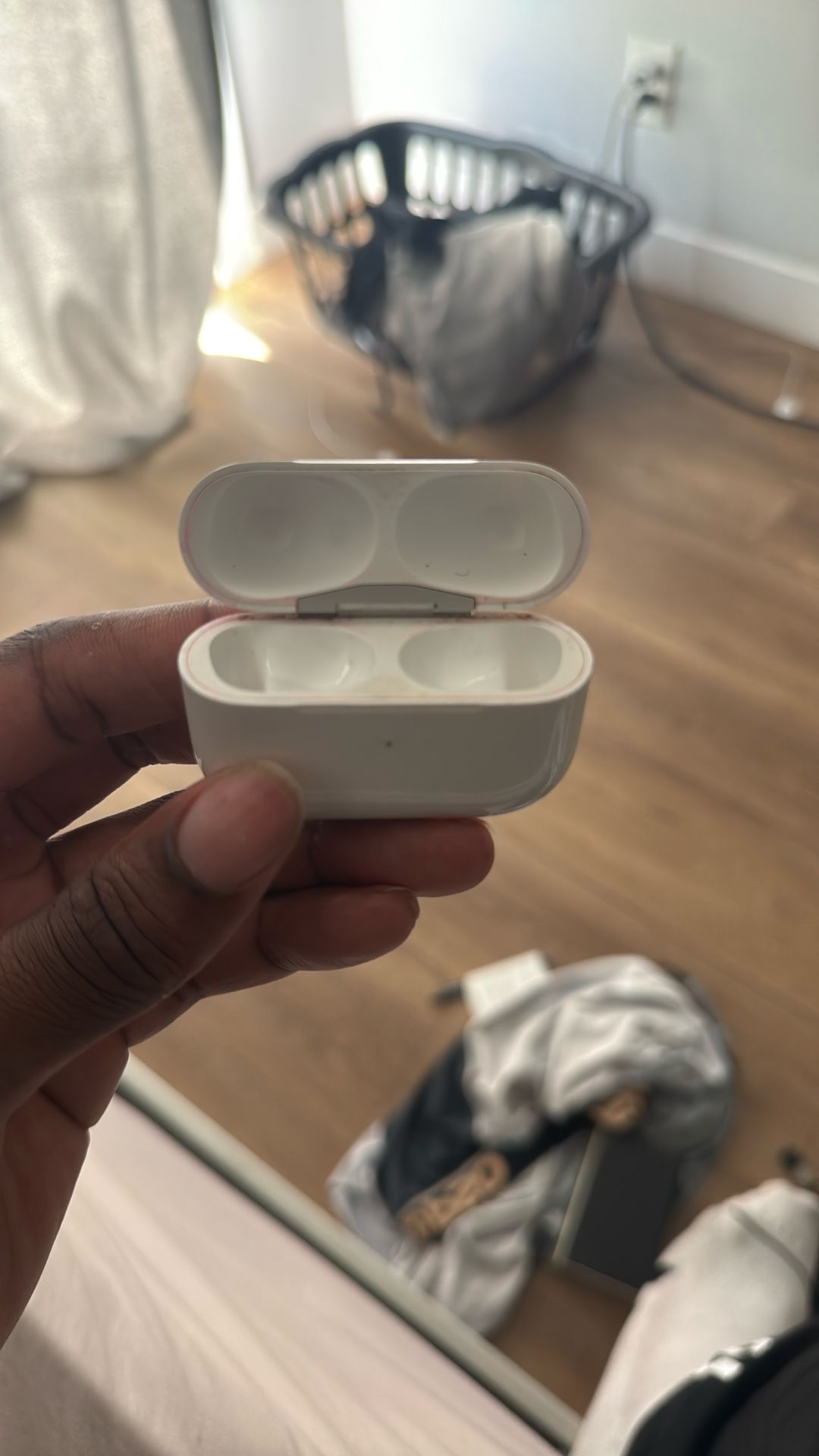 Apple AirPod Gen 2 Case