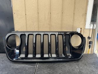 2018 2019 2020 2021 2022 JEEP WRANGLER JL SPORT FRONT GRILLE OEM USED