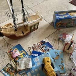 CHEAP vintage look of Playmobil toys mini action figures accessories vehicles circa late 1990s not LEGO 