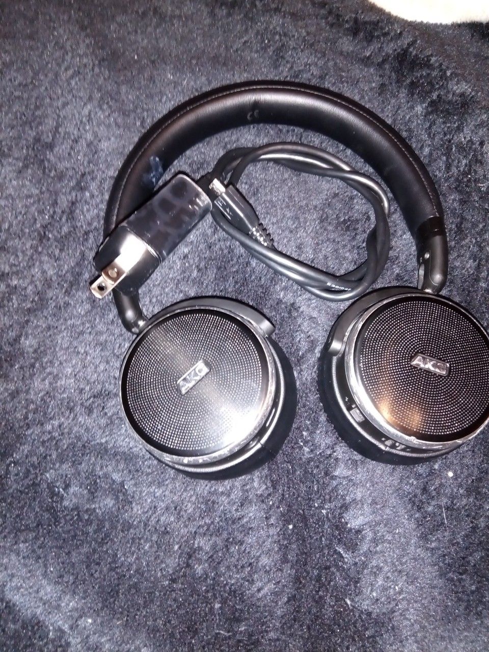 Akg n60 wireless headphones