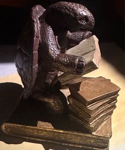 Red Mill Mfg. storyteller turtle figurine