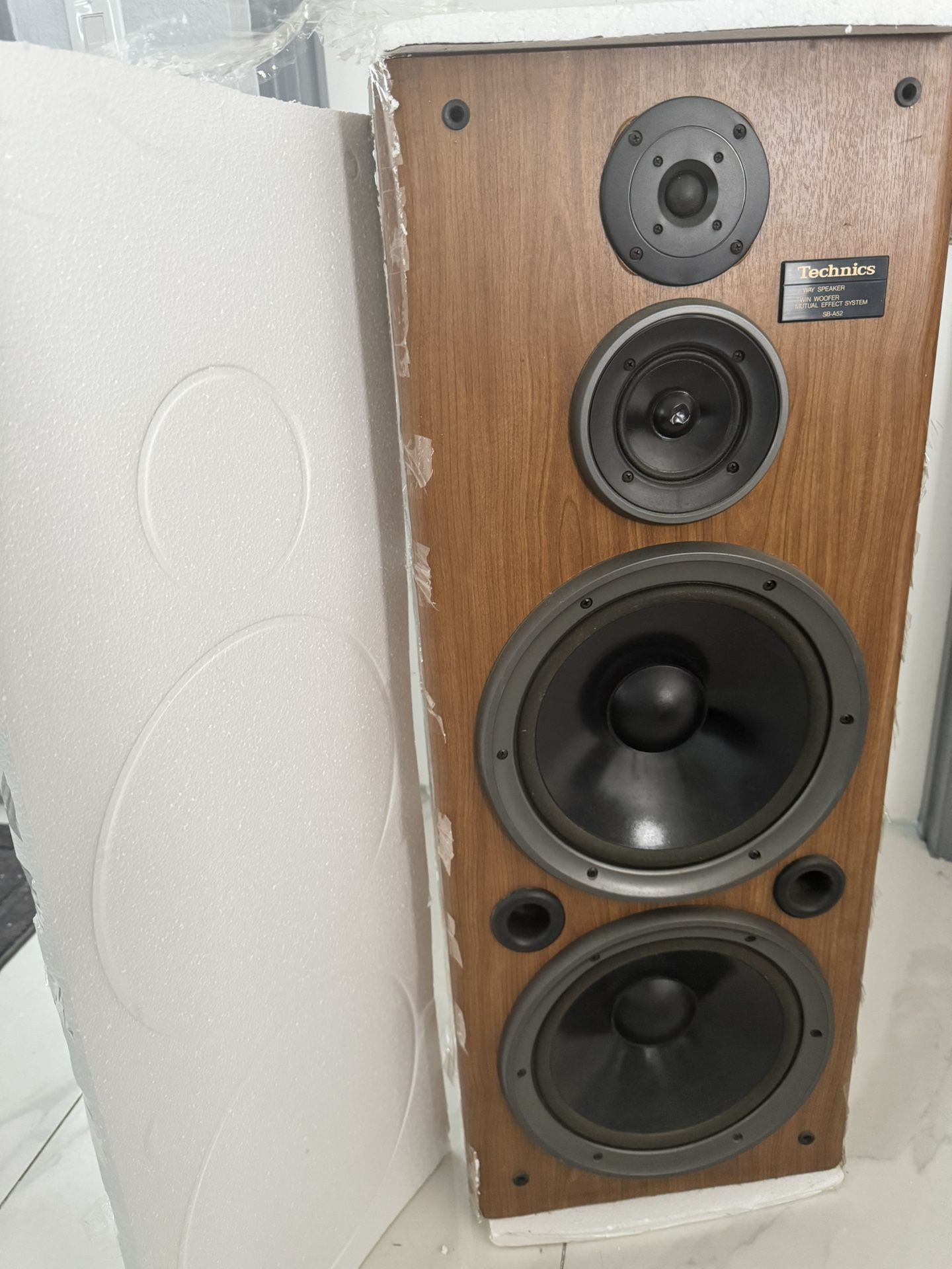 2 Speakers