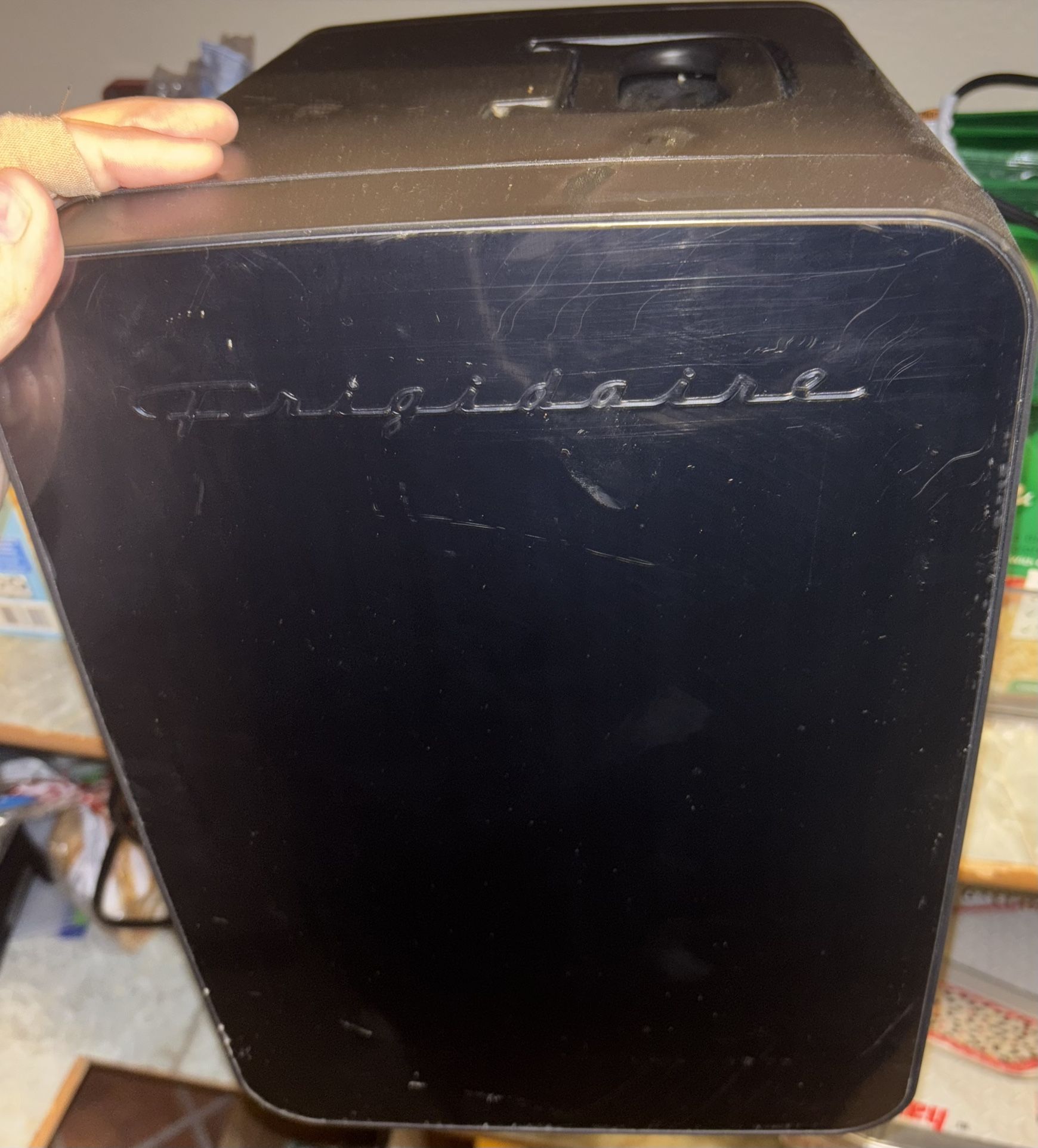 personal mini fridge