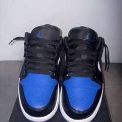 Jordan 1 Low  (Size 9)