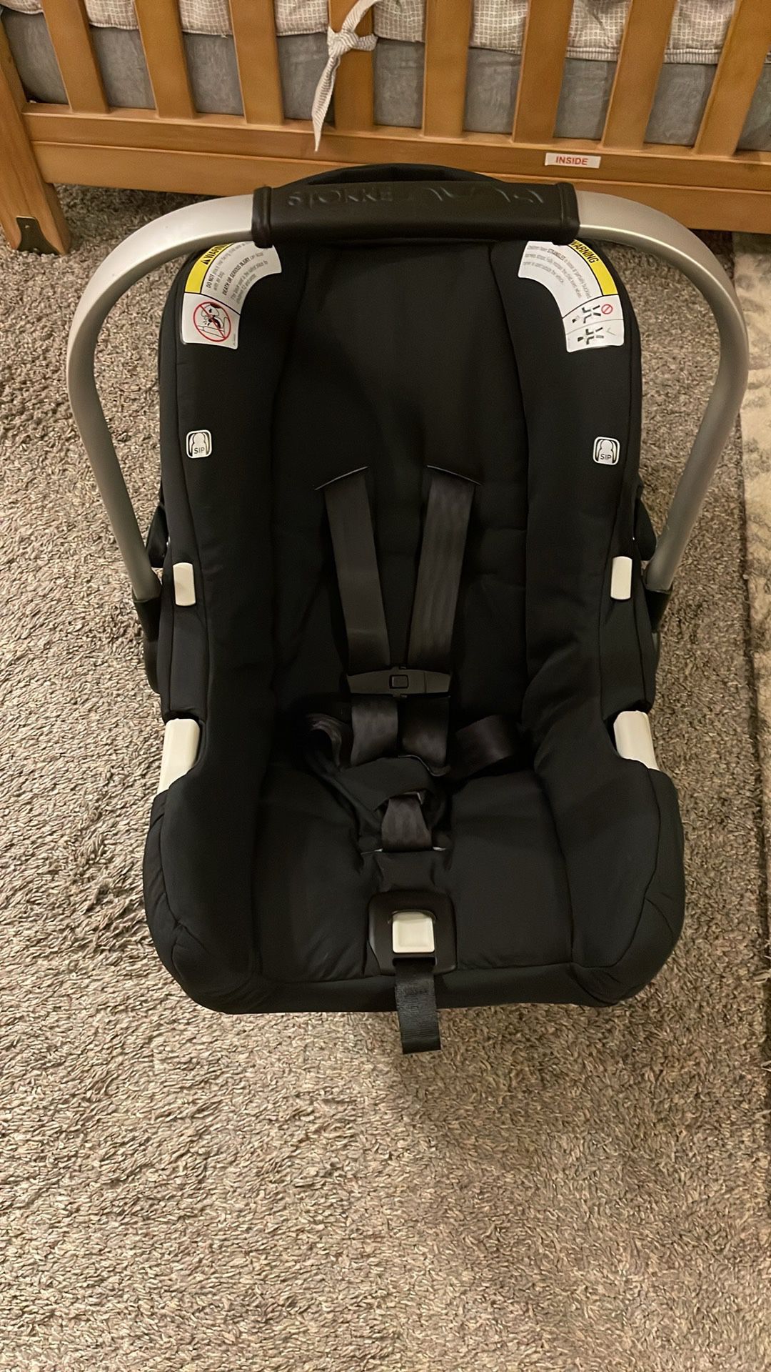 Nuna pipa Carseat With Stokke Adapter and Base