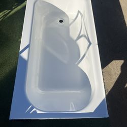 Aloha Porcelain Enameled Bathtub 