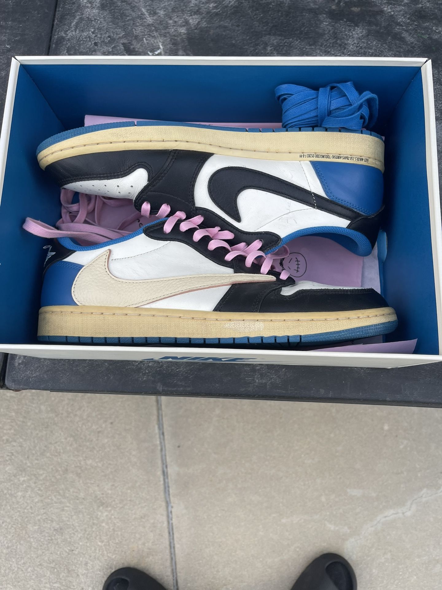 Jordan 1 Travis Scott Fragment