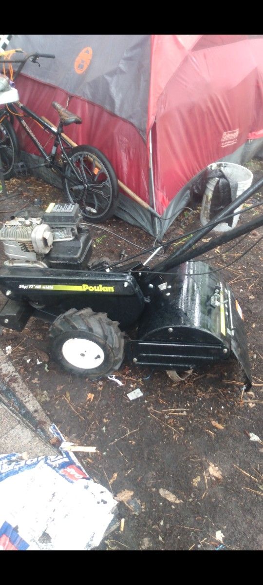 Weed Eater Poulan 17" CRT rear tine tiller