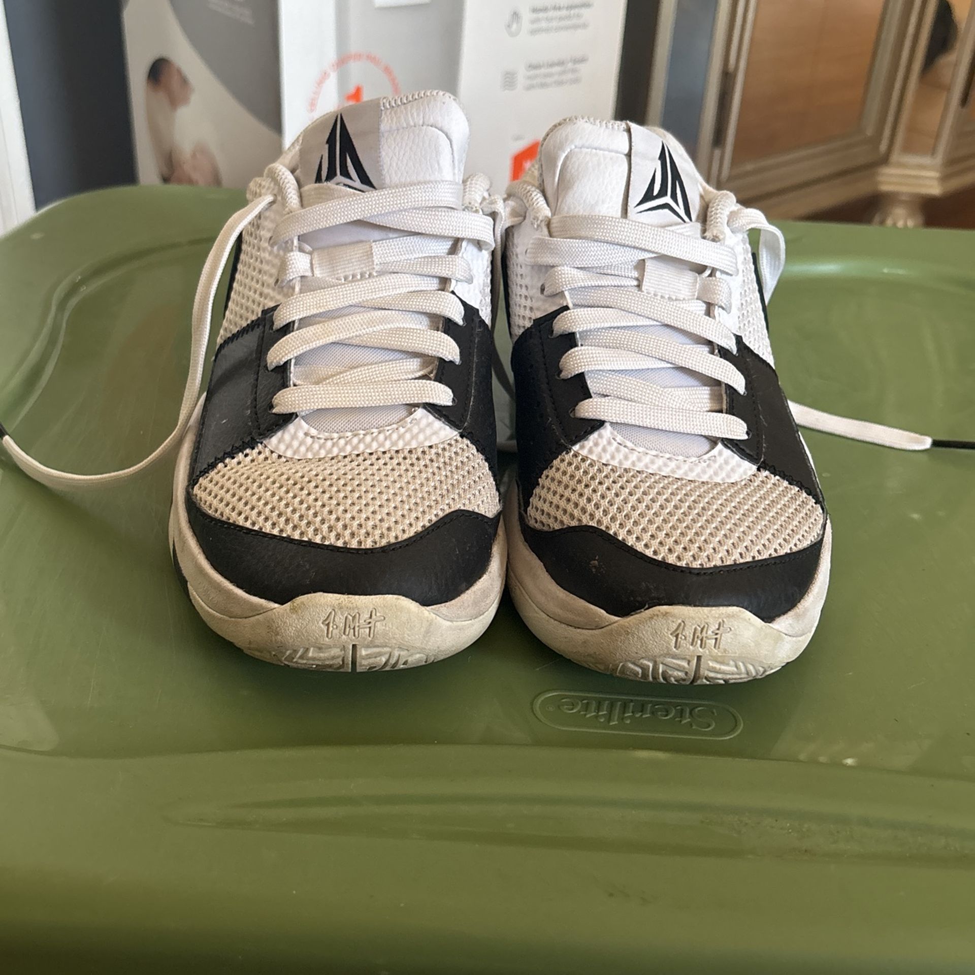 Ja Morant Basketball Shoes Size 5.5