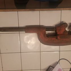 Rigid Pipe Cutter 1/8" To 2" Diameter