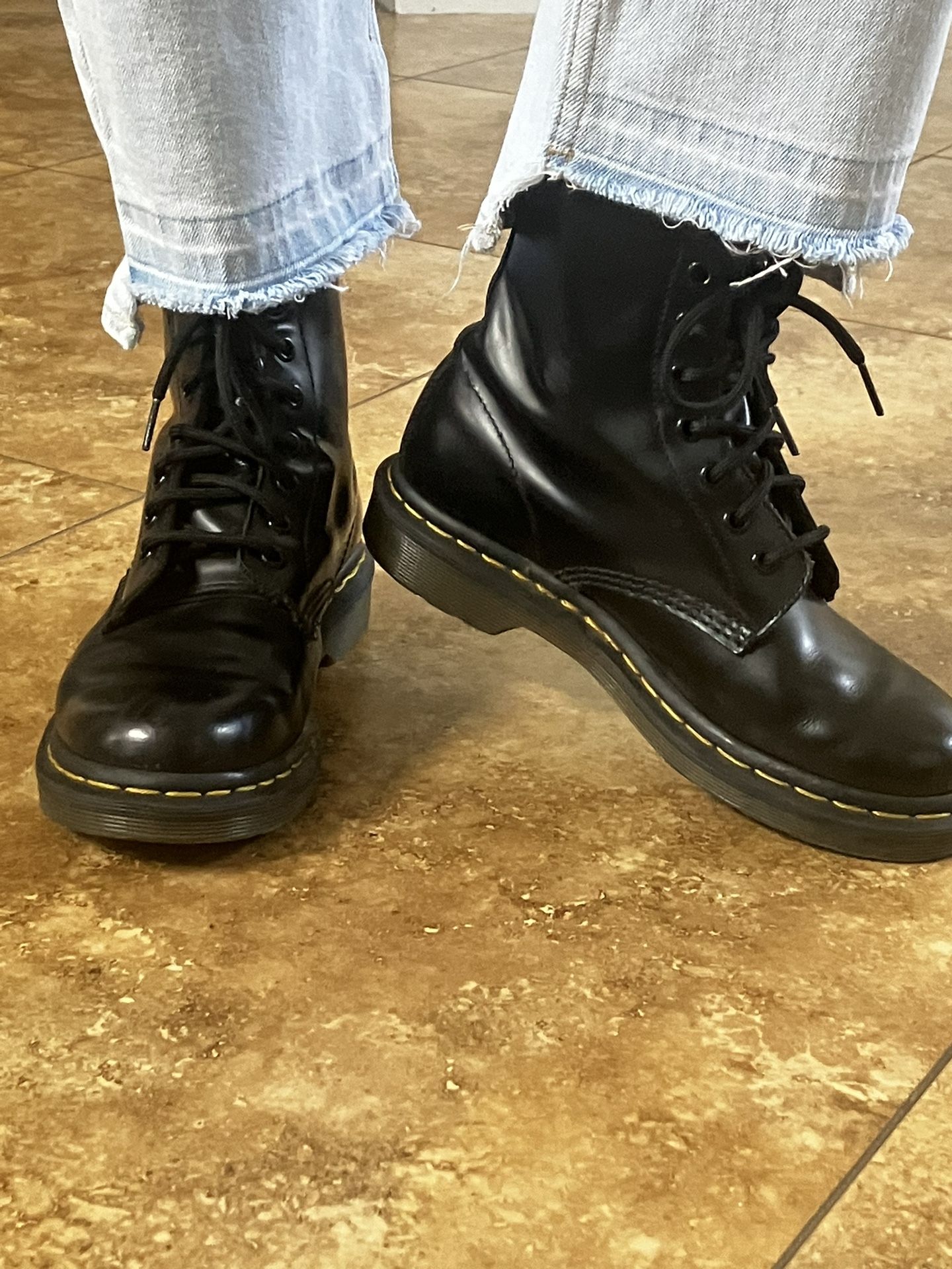 DR.MARTINS Boots Women’s Size 7