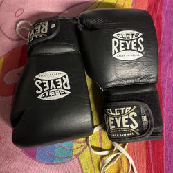 Cleto Reyes Boxing Gloves 