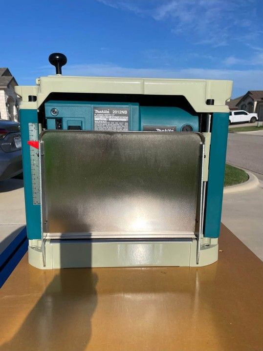 Makita-2012NB 12"-Planer