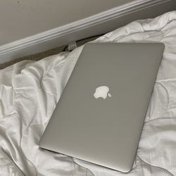 Mac Book Air 2015 Like New