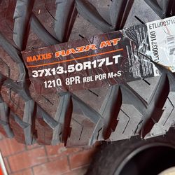 Maxiss MT 37x13.50R17LT