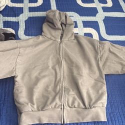 ESSENTIALS Classic Fleece Zip-Up Hoodie size medium