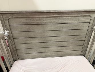 Toddler bed