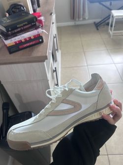 5 women’s shoes sizes 9-8,1/2