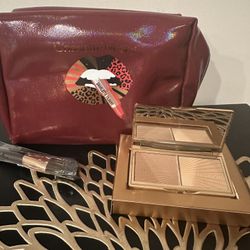 New charlotte Tilburry pouch with bronzer-glow and brush 