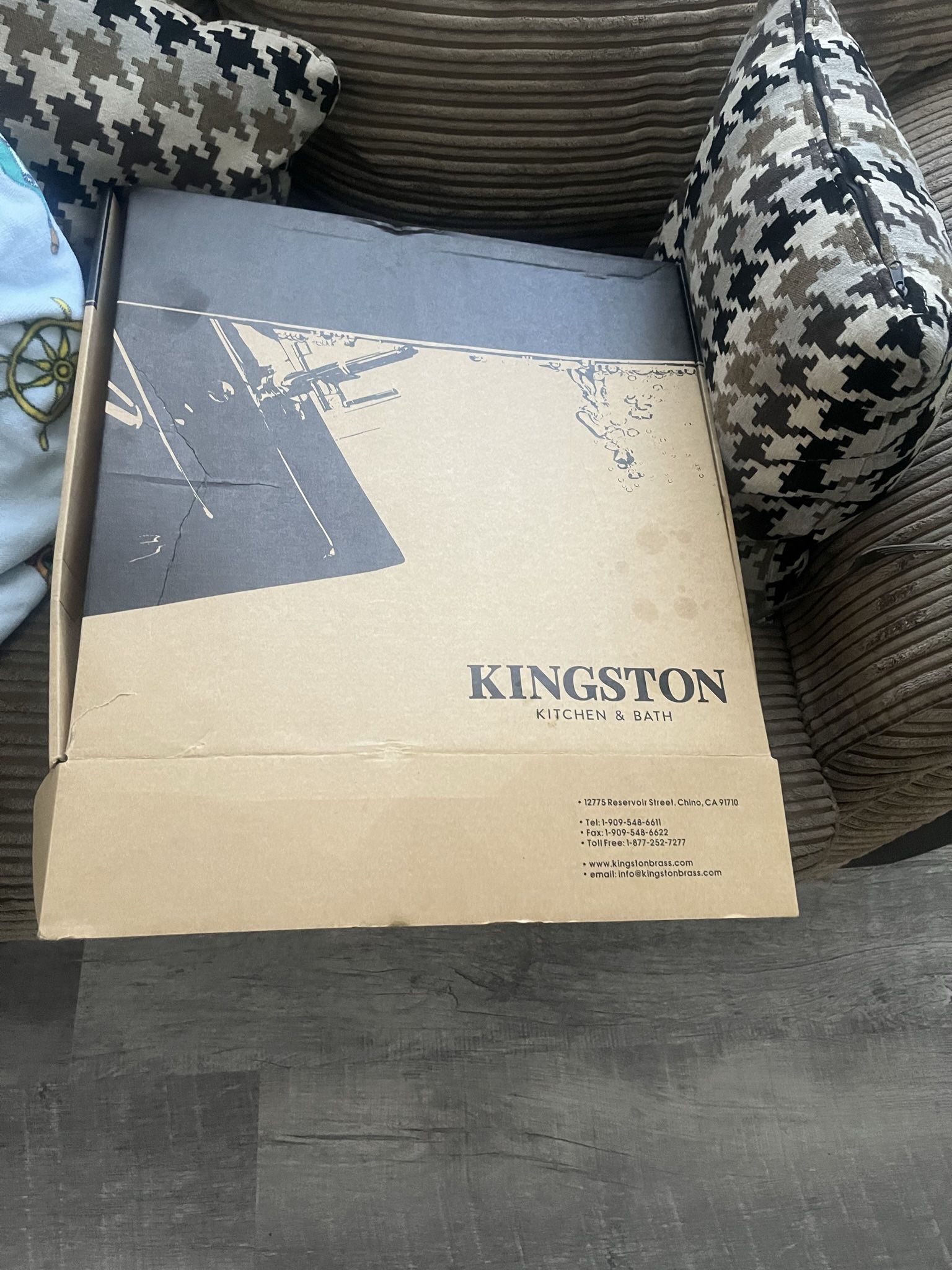 Concord 2-Handle Wall Mount Pull Down Sprayer Kitchen Faucet in Matte Black