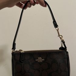coach nolita bag ( authentic )