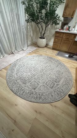 Round rug