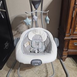 Graco Baby Swing - Like New