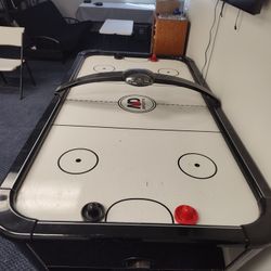 Air Hockey Table