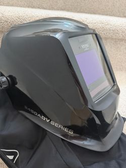 Welding helmet