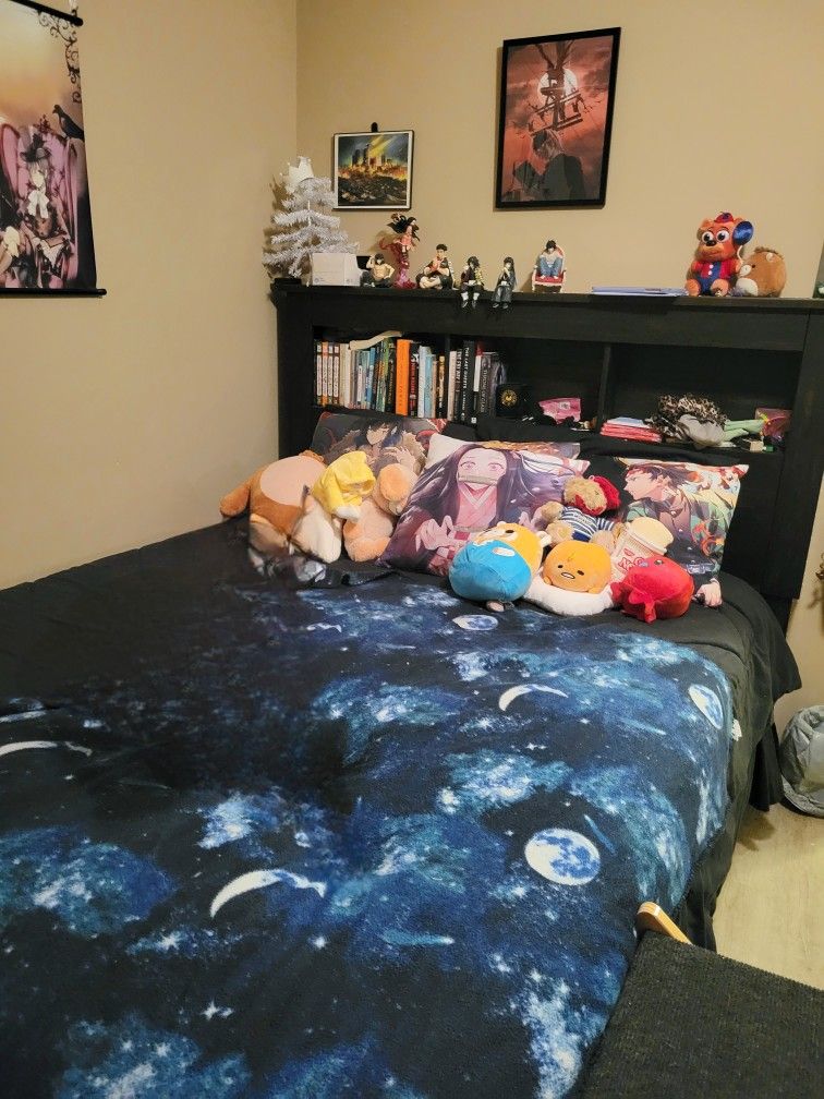 Queen Bedroom Suite Ready To Go! (See Details About Price Per Piece)