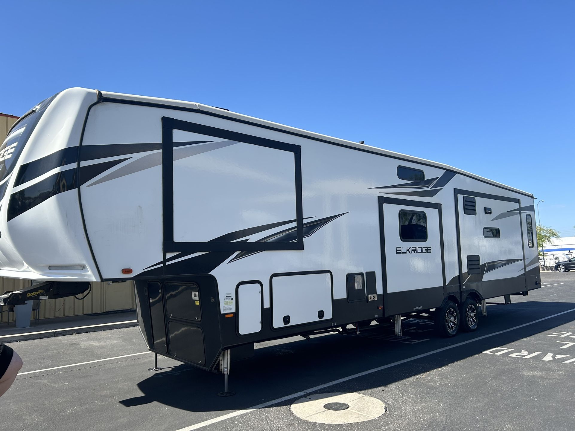 2022 Heartland Elkridge Fifth Wheel