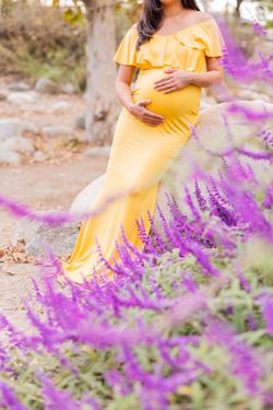 Maternity Dress For Photoshoot / Baby Shower (M)