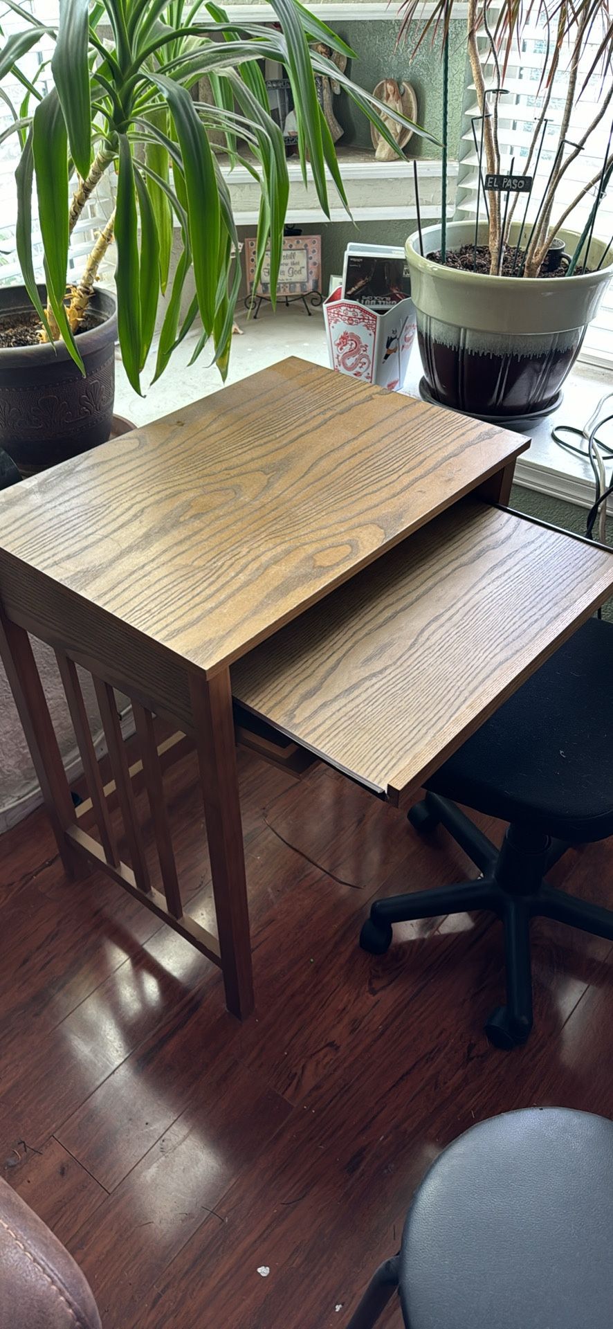 Desk/chair