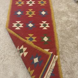 Hand Made Persian Klim .  The Back And Front Is Same Since Is Handmade . 