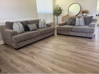 Oversized sofa and loveseat set