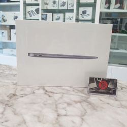 13" Macbook Air M1/8/512gb. (Read Description)