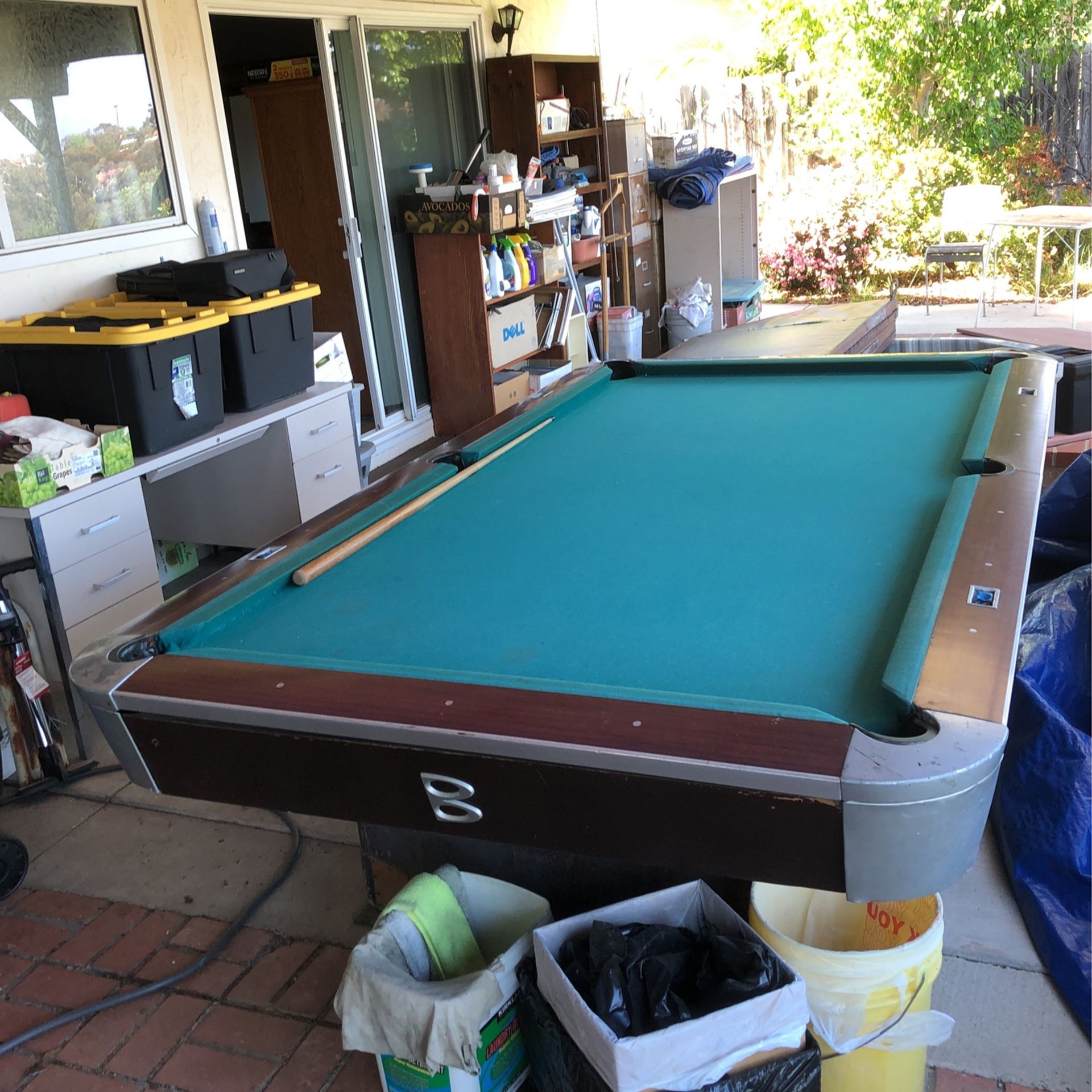 Profesional Pool Table