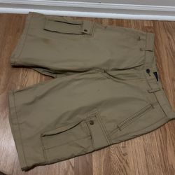 Levi And Strauss Men’s Medium Khaki Cargo Shorts