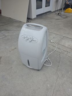 Hydrofarm Dehumidifier