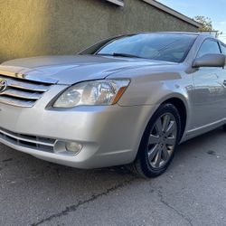 2005 Toyota Avalon Touring 