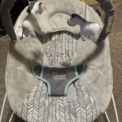 Smart Steps Bouncer And vibrating rocker 