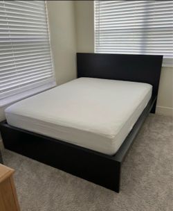 IKEA Malm Queen Dark brown / black Platform Bed Frame with Mattress