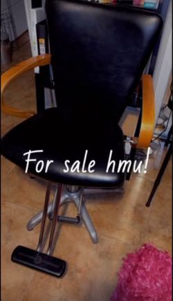 Salon chair