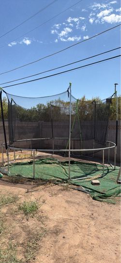 trampoline…READ DESCRIPTION!!!