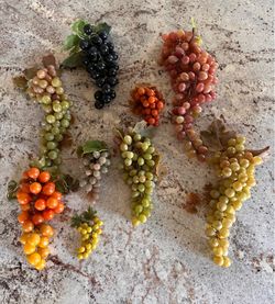 Vintage Mid Century PLASTIC Grapes