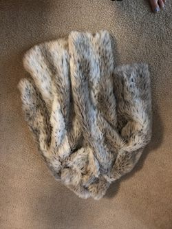 Women’s Size xl faux fur coat