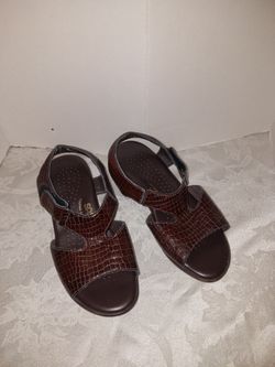 SAS Sandles 5 1/2
