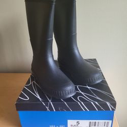 RAIN BOOTS FOR BIG BOYS, SIZE 5Y - LIKE NEW
