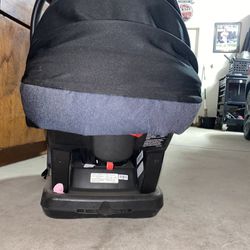 Graco Click & Connect Car seat 