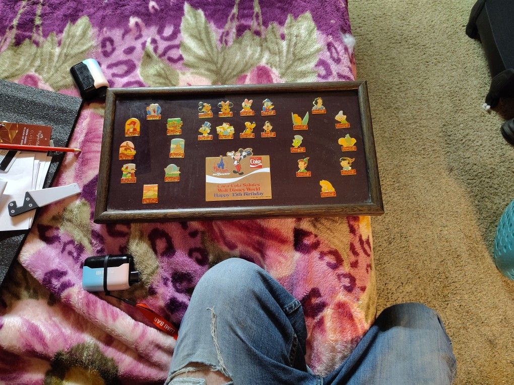 Coca-Cola Salutes Walt Disney World Happy 15th Birthday Disney Pin Collection